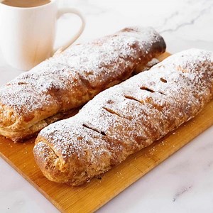 Easiest Apple Strudel with Puff Pastry