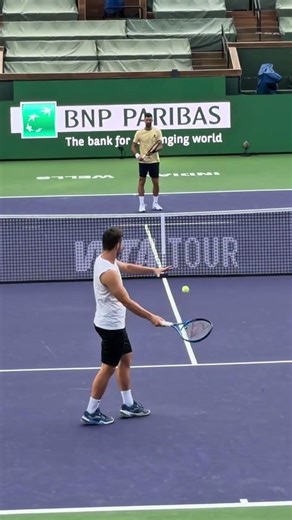 Djokovic service box warm up at Indian Wells ☀️ #tennis #djokovic