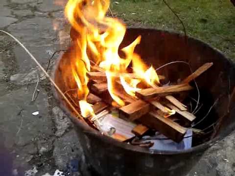 How to build /Start a proper fire Burn Bucket