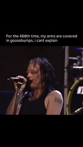 Korn – “Freak On A Leash” (Live at Woodstock ‘99) Experience the raw energy of Korn with their unforgettable performance of “Freak On A Leash” at Woodstock ‘99. Captured live on July 23, 1999, on the East Stage in Rome, NY, this iconic set highlights the band’s intense emotion, crushing sound, and commanding stage presence. A defining moment in nu-metal history, this performance offers a visceral look into Korn’s explosive rise and musical legacy. Follow @best.liveperformance | Bestliveperforman