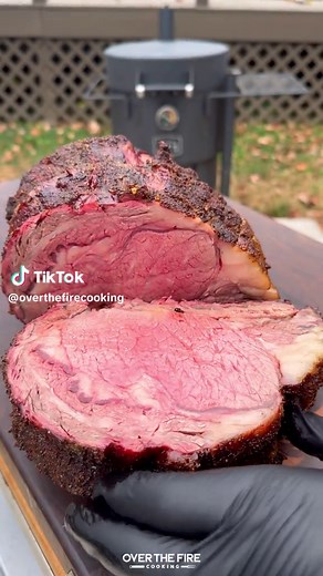 Perfect Prime Rib Cooking and Slicing Techniques