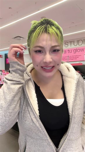 Seriously my favorite dry shampoo I’ve ever use🥰🥰 #dryshampoo #dryshampoopowder #madeintheusa #womenownedbusiness #smallbusiness #hairvolume #healthyhair #washless #hairtraining #bighair #goodhair #naturaldryshampoo #hairproducts #halovida #dryshampoohack #dryshampootutorial #dryshampoolife #hairmagic #effortlessbeauty #cozyvibes #TikTokShopLaborDaySale #TikTokShopBlackFriday #TikTokShopCyberMonday#tiktokshopholidayhaul