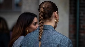 Zopf flechten: Anleitungen und Tipps für die Flechtfrisur