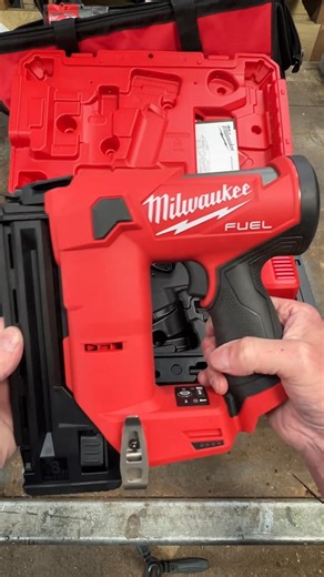 ‼ It’s 𝗠𝗜𝗟𝗪𝗔𝗨𝗞𝗘𝗘 𝗕𝗟𝗔𝗖𝗞 𝗙𝗥𝗜𝗗𝗔𝗬 𝗠𝗔𝗡𝗜𝗔 at Total Tools! Totally Sorted ‼ The 𝗠𝗶𝗹𝘄𝗮𝘂𝗸𝗲𝗲 𝗠𝟭𝟮 𝗙𝗨𝗘𝗟 𝟭𝟴-𝗚𝗮𝘂𝗴𝗲 𝗖𝗼𝗺𝗽𝗮𝗰𝘁 𝗕𝗿𝗮𝗱 𝗡𝗮𝗶𝗹𝗲𝗿 is compact, powerful and can fire over 700 nails from a single charge! Available as a kit or skin 💪👷‍💯 Grab your Milwaukee gear today and score 𝗨𝗣 𝗧𝗢 $𝟮,𝟬𝟬𝟬 in 𝗙𝗥𝗘𝗘 𝗠𝗶𝗹𝘄𝗮𝘂𝗸𝗲𝗲 𝗧𝗼𝗼𝗹𝘀! 🧰 Shop here: https://www.totaltools.com.au/brands/milwaukee | Total Tools