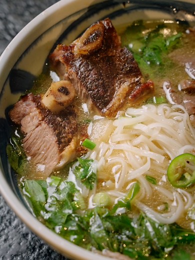 Receta del Pho Vietnamita: ¡Una Delicia Aromática y Sabrosa!
