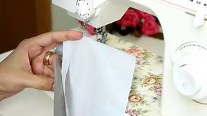 754K views · 8.8K reactions | Se você sofre e perde a paciência toda vez que vai fazer uma bainha, esse vídeo vai te salvar!! Com a série #segredosdecostura, você vai aprender 6 Tipos de Bainhas para Iniciantes em menos de 5 minutinhos!! Dá o play para conferir!! <3 Link do Canal aqui: https://www.youtube.com/c/FernandaHerthel - Inscreva-se!! :-* | Fernanda Herthel | Facebook