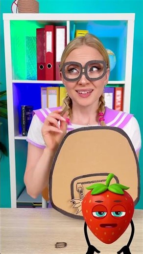 Changing my look in class! 🤫🎨 #schoolhacks #glowup