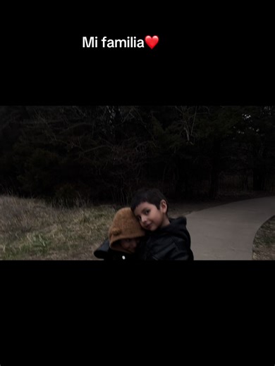 Algo que aprendí a lo largo de mi vida es que La familia es fundamental en esta vida. #candyvil #family #sharpfamily