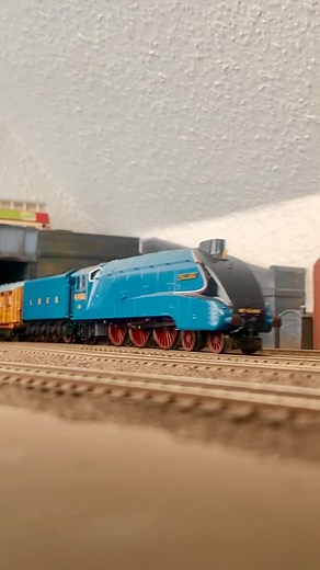 Something a little different. I filmed this on my friend @lner_steam ‘s layout, Brakespeare. Again using sound extracts from Miles Kington’s Steam Days, the train seen here is a @officialhornby LNER A4 Mallard with Gresley Teak coaches. #LNER #A4 #questforspeed #sleek #streamlined #worldrecord #duck #mallard #teak #modeltrains #steamtrain #modelrailway #hornby #locomotive #blue | Pedanticmongrel's OO Gauge Modelling Projects