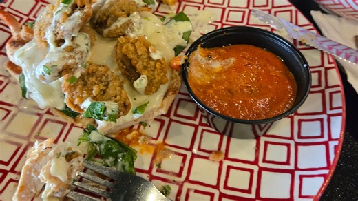 Winter dining in Fond du Lac includes cozy settings, lakefront views