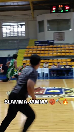 SLAM DUNK ALERT!✈️🔨🏀🔥 Super Sam brings the house down! #SlamDunk #Basketball