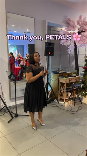 A heartfelt thank you to @petalsoakley for hosting our December Chamber Mixer! 🌸 From the beautiful floral arrangements to the thoughtfully styled space, Petals set the perfect tone for an evening of connection and community. A special thank you to owner Moe for the warm hospitality and for opening your doors to our Chamber members. We’re grateful to celebrate the season surrounded by such creativity, care, and local pride. Cheers to great partnerships and a thriving Brentwood business communit