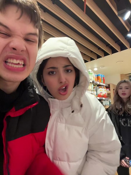 pratin (@pppratin)’s videos with WAP（feat. Megan Thee Stallion） - Cardi B