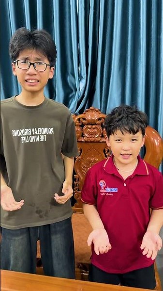 ACC - Cậu bé bị hắt hơi || The boy sneezed.