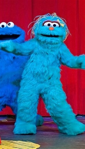 Sesame Digest - Publicly Archiving Live Ent News & History on Instagram: "¡Feliz cumpleaños, Rosita! 🌺💃 A monster with a big heart that has never changed since her debut in 1991! Here’s a snippet of Rosita performing “Garden Cha Cha” from Elmo’s Green Thumb in 2008! #SesameStreetLive #SesameStreet #Rosita #HappyBirhday"