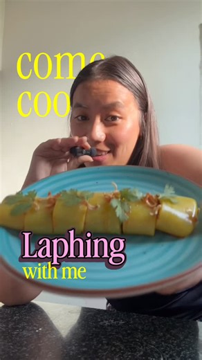 Mingma 🌷 on Instagram: "Laphing has lately been my favourite- sharing a quick recipe below so you can enjoy as well ✨:) 1. Mix maida with water and knead into a soft dough ball. 2. Wash the dough in water to separate the gluten. 3. Let the starchy water rest for about 1 hour. 4. Pour off the clear top water and keep the starch below. 5. Add haldi and mix the starch until smooth. 6. Grease a steel plate and pour in the starch mixture. 7. Steam for 10–15 minutes until set. 8. Take the sheet out a