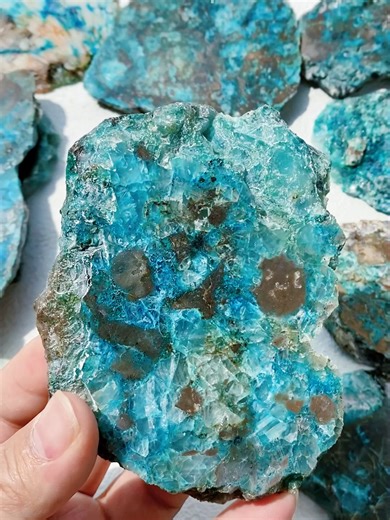 Beautiful new arrivals are here,follow us and join our live stream!#fyp #crystal #chryscolla #slab #crystalshop #tk#blue