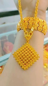 4.3K views · 357 reactions | ស្រឡាញ់ដាក់លេខកូនៗទឹកមាសគីឡូស្វីសកូនៗ ឈុតមាសនេះស្អាតខ្លាំងណាស់ លេខវេលុយ0718888850 | MakNita Online Shop | Facebook