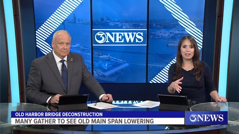 Crowds gather to watch Old Harbor Bridge’s main span come down