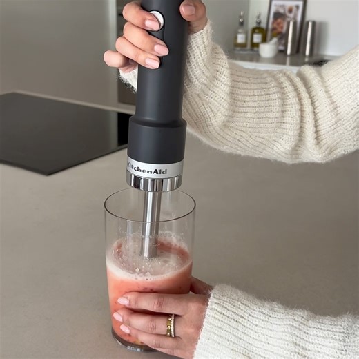 🎶 Tell me whyyyyy… … you’re still cooking with cords? 😩 Our Go Cordless appliances mean less mess and way more freedom. So get inspired and give it a go! What recipe are you trying first? | KitchenAid