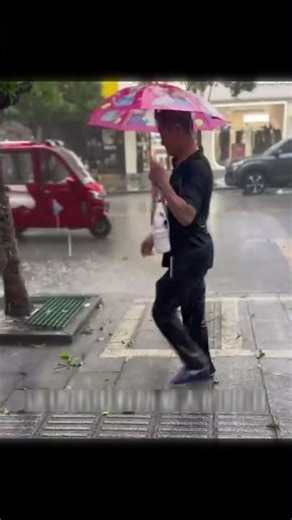 The Kind of China in a Heartwarming Moments Vol.001