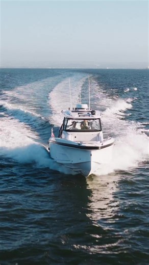 Meet the all-new Axopar 29 CCX — the next evolution of adventure. This compact center console blends Axopar’s unmistakable DNA with new levels of comfort, storage, and design. The 29 CCX delivers a smoother, drier ride with a refined hull, smart deck layout, and flexible seating that makes it ideal for both cruising, fishing, and watersports. Whether you’re exploring the coastline, fishing offshore, or heading to your favorite island spot, the 29 CCX is built to make every trip effortless. Watch