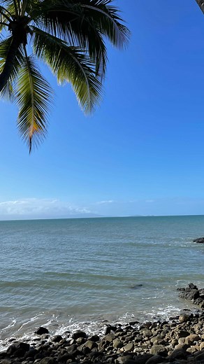 Brooke Fox on Instagram: "Chasing da sun 🌞"