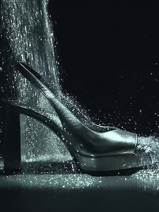 NIGHT OUT | Party dresses, updated tailoring and brilliant accessories for the holiday season. Discover the new collection in stores and online. | Massimo Dutti