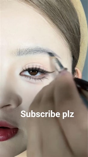 How to Draw Natural Eyebrows for Beginners | Easy Step-by-Step Eyebrow Tutorial#shorts#eyemakeup #be