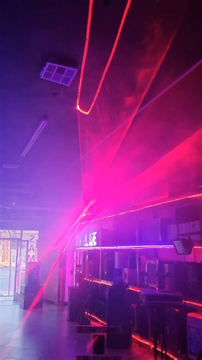 Láser Multicolor con efectos especiales para realzar cualquier evento!! Excelente calidad y potencia en combinación con Maquina de Humo!! | SAMS MUSIC AUDIO