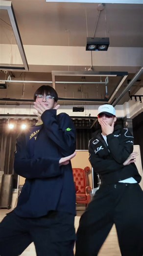 Kilig Moments with VXON PATRICK and BINI