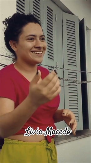 Chuva no Rio Grande Do Sul é Lívia dançando é cantando