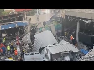 The roof collapses at a Dominican Republic nightclub, killing at least 98 people