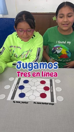 Tres en línea 🟡🟡🟡 🟢El objetivo es ser el primero en colocar las tres fichas en línea. 🟢Con este juego, aparte de trabajar la velocidad de reacción, de desplazamiento y gestual, también trabajamos el pensamiento motriz, la inteligencia y la percepción. #juego #juegos #niños #maestra #estrategia #motricidad