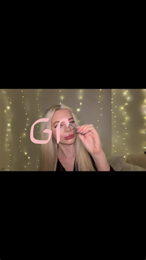 een maand te laat met deze trend maar is niet erg😔 producten: - NYX oogschaduw primer - MAC Malt oogschaduw - Anastasia Beverly Hills brow powder duo - Duo quick-set glue - SHEIN wimpers - NYX the face glue primer - Dior Backstage face&body foundation - 1W - Colourpop Pretty Fresh hyaluronic creamy concealer - Maybelline Fit Me poeder - 105 - Colourpop Weightless Liquid Blush - Kat Von D Shade Light contour poeder - Sombre - Urban Decay Moondust glitter eyeliner - Midnight Cowboy - random L’Ore