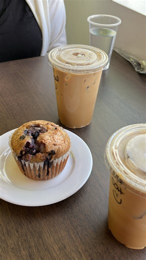 ANGIE PANTUOSCO on Instagram: "sprouts is my safe space and reading protein bar labels is my favorite hobby @sprouts #sprouts #grocerystore #girlhood #protein #storytime"