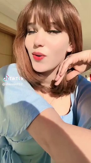 Creative Hand Gestures and Poses for Unique Expression