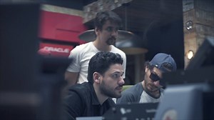 La nueva versión de “El Perdedor” está siendo producida con base en datos de Social Listening. ¡Dale play para ver un adelanto y acompaña la transformación! #OracleItsYourTime | Oracle Latinoamérica