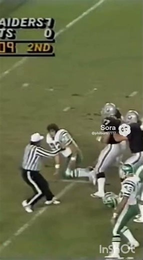 Lyle Alzado rips helmet off Chris Ward 1982
