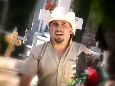 TUMBA SIN CRUZ LOS INDOMABLES DE CEDRAL.mp4