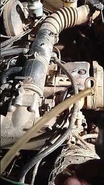 Measuring the fuel pressure of the Chevrolet Luv 2.3 with 4ZD1 injection engine #mechanic