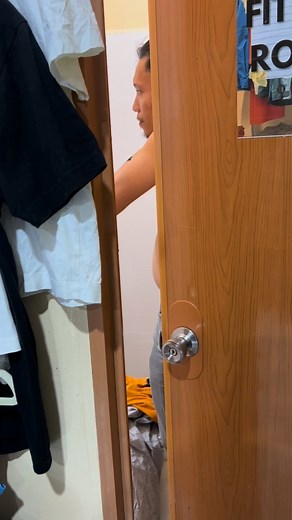 Sakpan sa fitting room😂 #everyoneactive #fittingroom #ukayukay #ukayukayphilippines | Okcin Errog