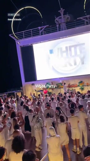 Magic in the air ♥️ white party aboard msc cruises with msc friend petru tusoli #magicintheair