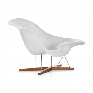Vitra Eames La Chaise Lounge Chair