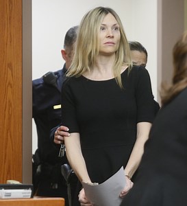 'Melrose Place' actress headed back to prison for 2010 crash