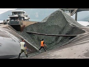 Barge is unloading 4100 tons of large ore - Vlog of work on barge - Very strong ore flow