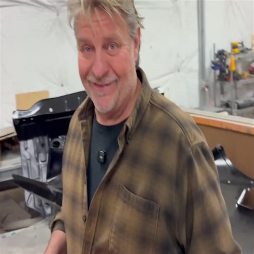 Gluing Car Panels: Innovative Repair Techniques Explained