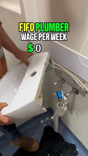 FIFO Plumbers are essential to keeping mining camps and sites running smoothly. 🔧💧 From installing and maintaining water systems, drainage, and piping, to ensuring clean and safe amenities for hundreds of workers, their trade is critical in remote operations. On FIFO rosters, qualified plumbers can earn around $4,000 per week, reflecting both their high-demand skills and the challenges of working away from home. It’s a role that combines technical expertise with the adaptability needed for lif