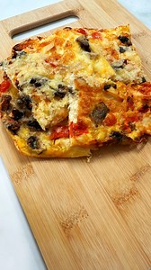 SAVE for your new favourite air fryer recipe 🥚📌 Air fryer omelettes are great if you want a deep fill omelette, without worrying about flipping or it being overdone on one side. It cooks perfectly all the way through, requires no oil for cooking and is great for sharing so perfect for mum (or dad) and little one. It’s also a great way to use up any leftovers, I used leftover roast chicken in mine but you could use any meat or keep it veggie I love my air fryer, it’s a larger double drawer air 