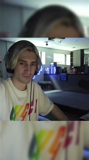 xQc shows how he uses his keyboard to game #xqc #gaming #kbm #worldofwarcraft #youtubeshorts